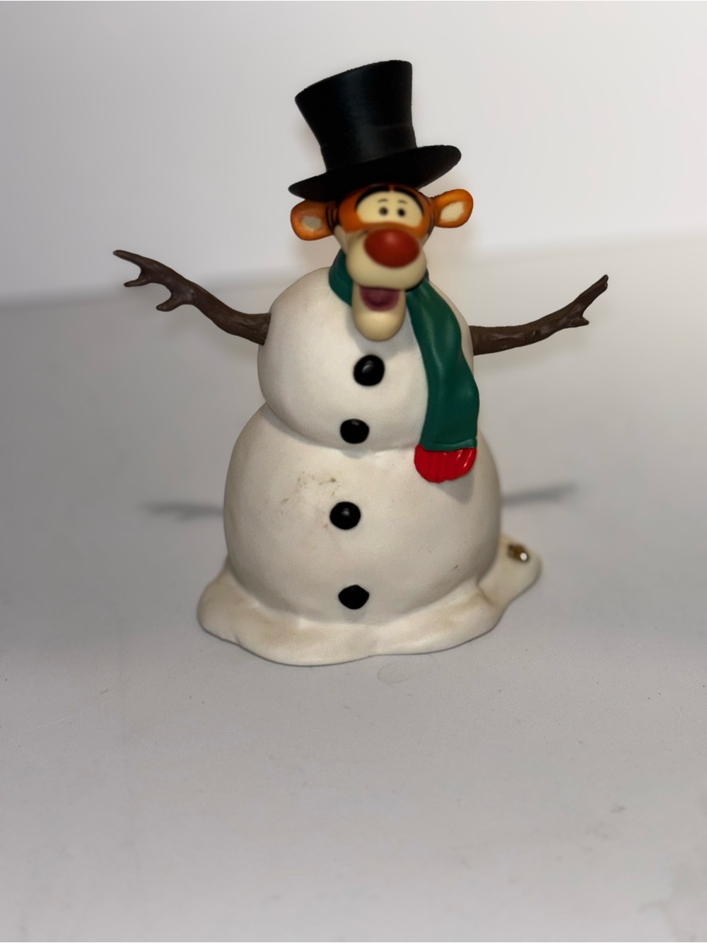 Disney Pooh & Friends Tigger Snowman Porcelain Figurine Vintage Holiday Retired